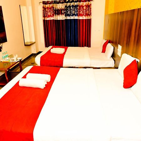 Townhouse Mk Hotel Chikmagalur Ngoại thất bức ảnh