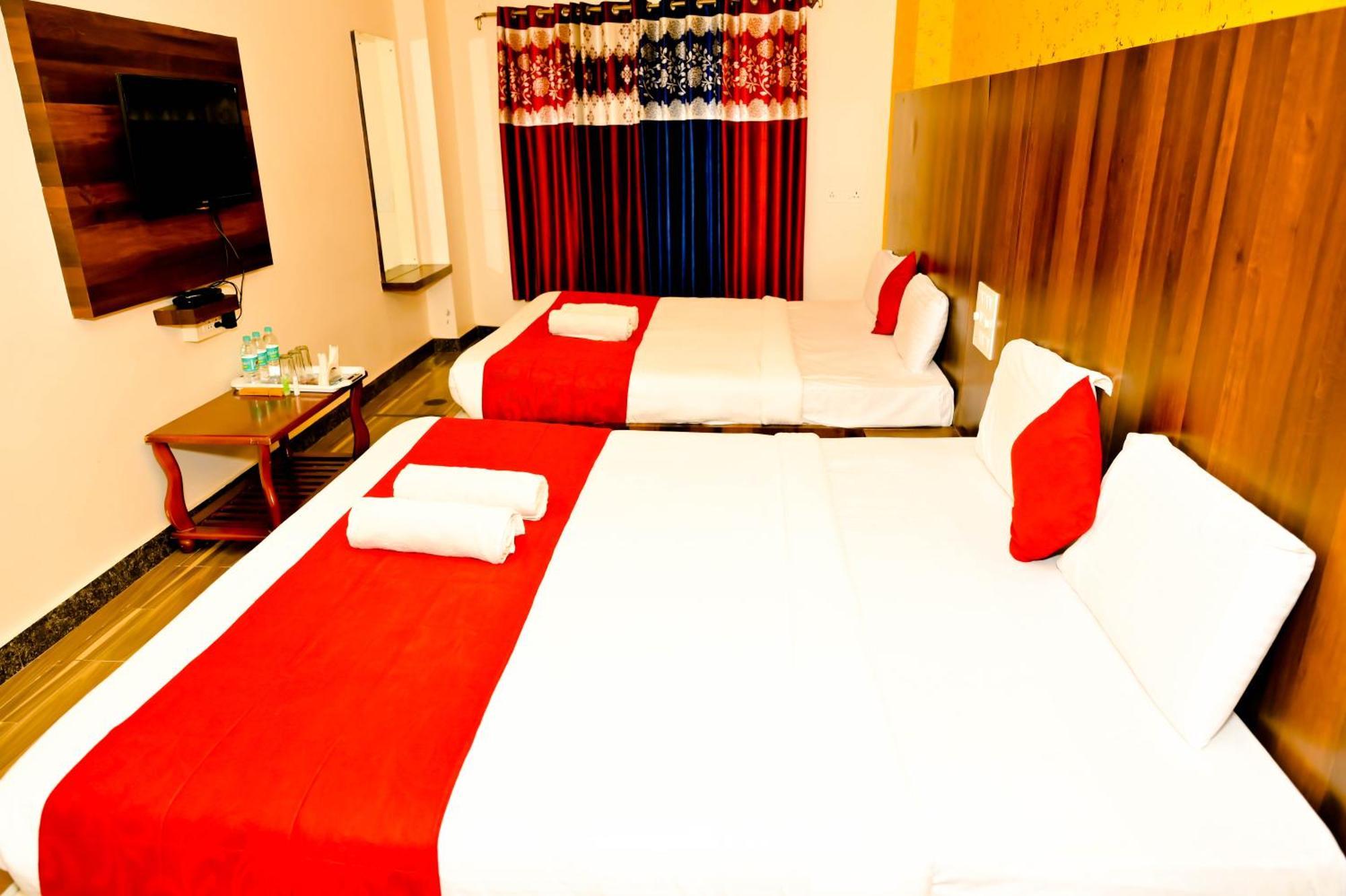 Townhouse Mk Hotel Chikmagalur Ngoại thất bức ảnh