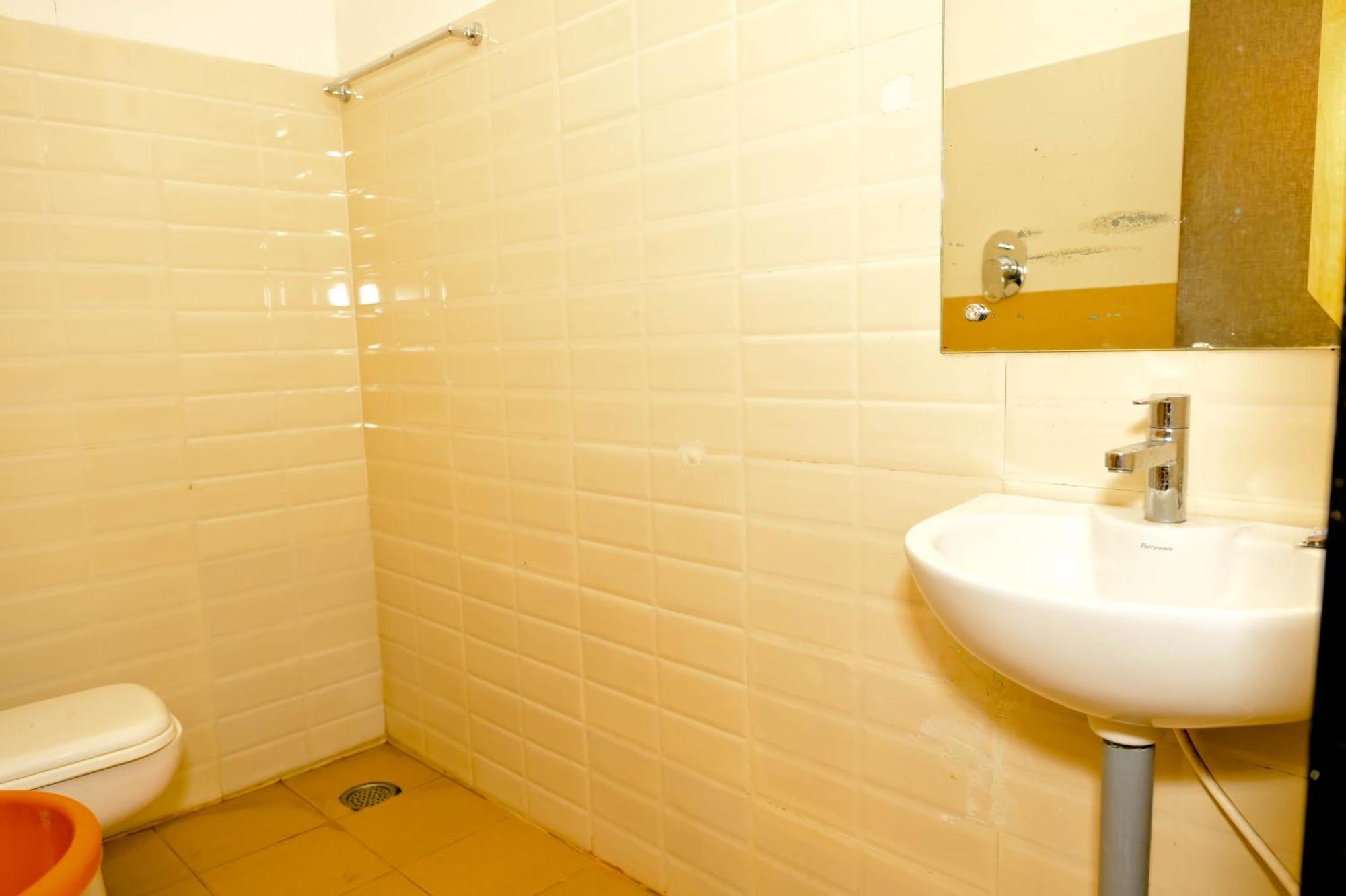 Townhouse Mk Hotel Chikmagalur Ngoại thất bức ảnh