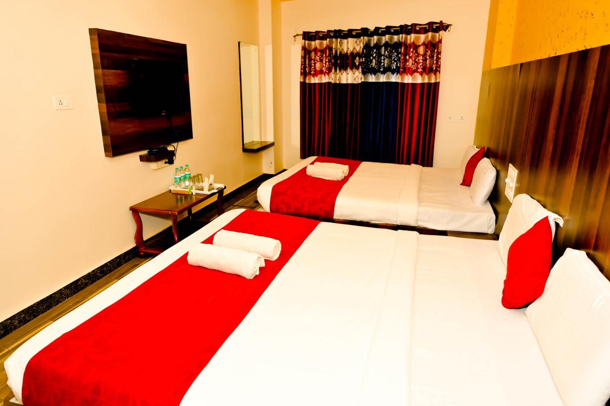 Townhouse Mk Hotel Chikmagalur Ngoại thất bức ảnh