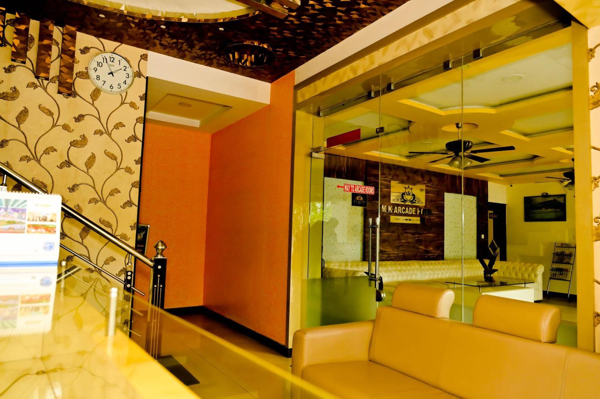 Townhouse Mk Hotel Chikmagalur Ngoại thất bức ảnh
