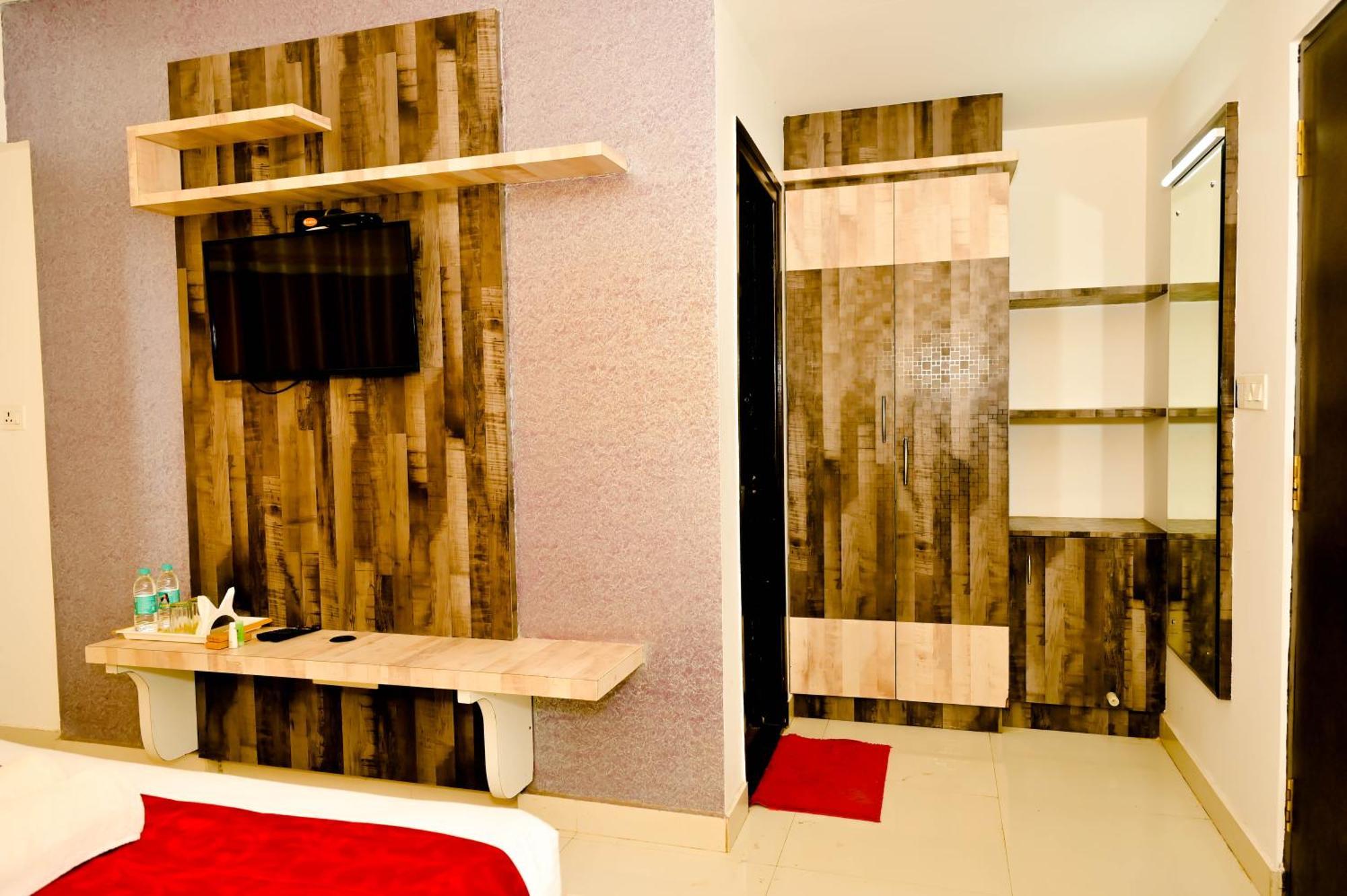 Townhouse Mk Hotel Chikmagalur Ngoại thất bức ảnh