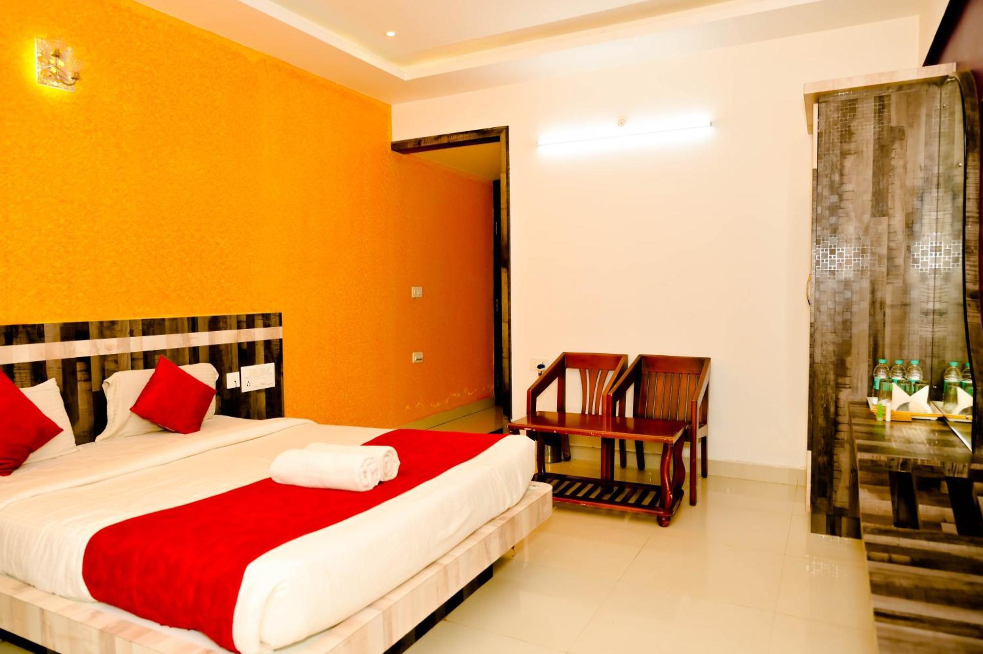Townhouse Mk Hotel Chikmagalur Ngoại thất bức ảnh