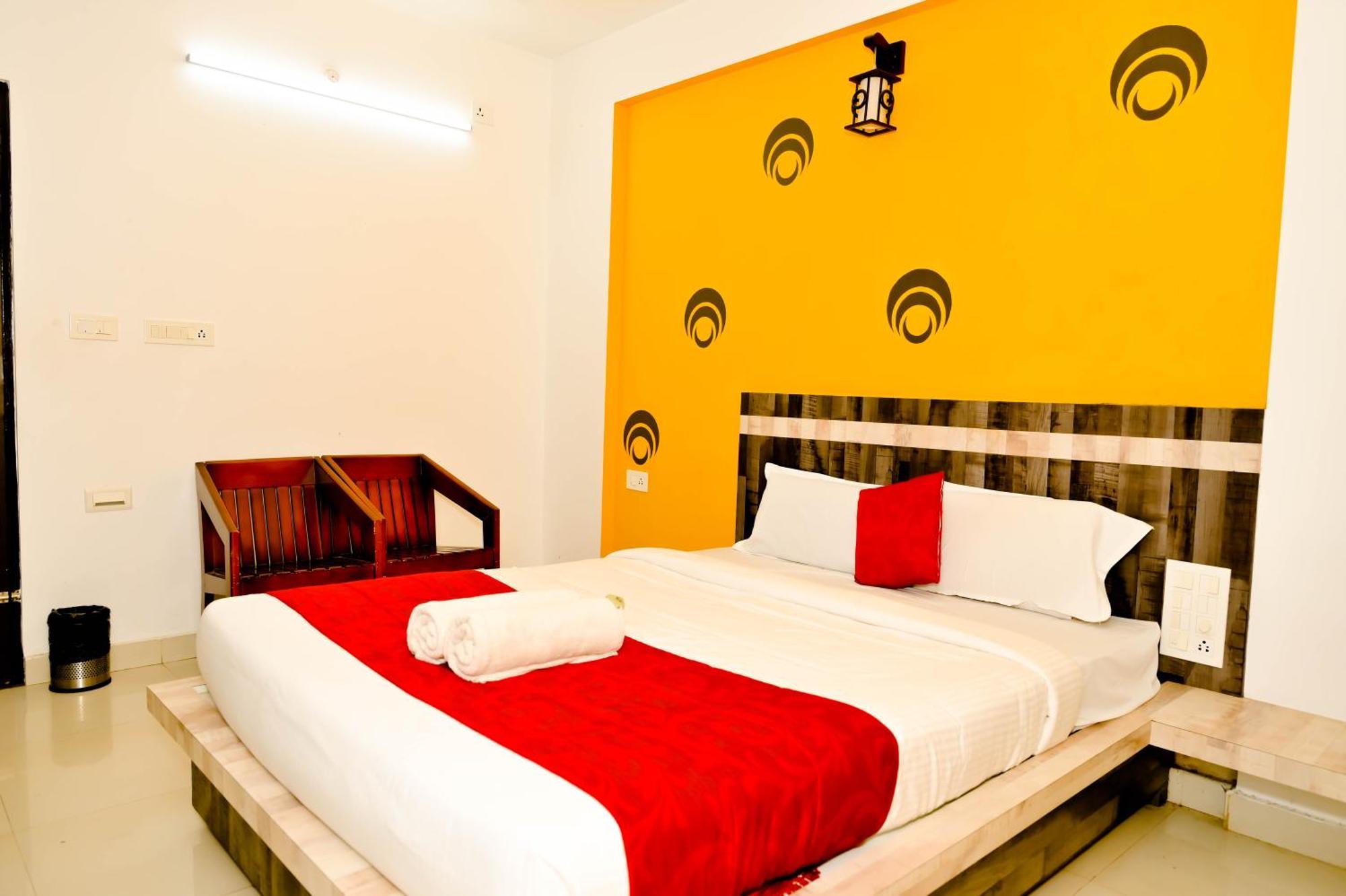 Townhouse Mk Hotel Chikmagalur Ngoại thất bức ảnh