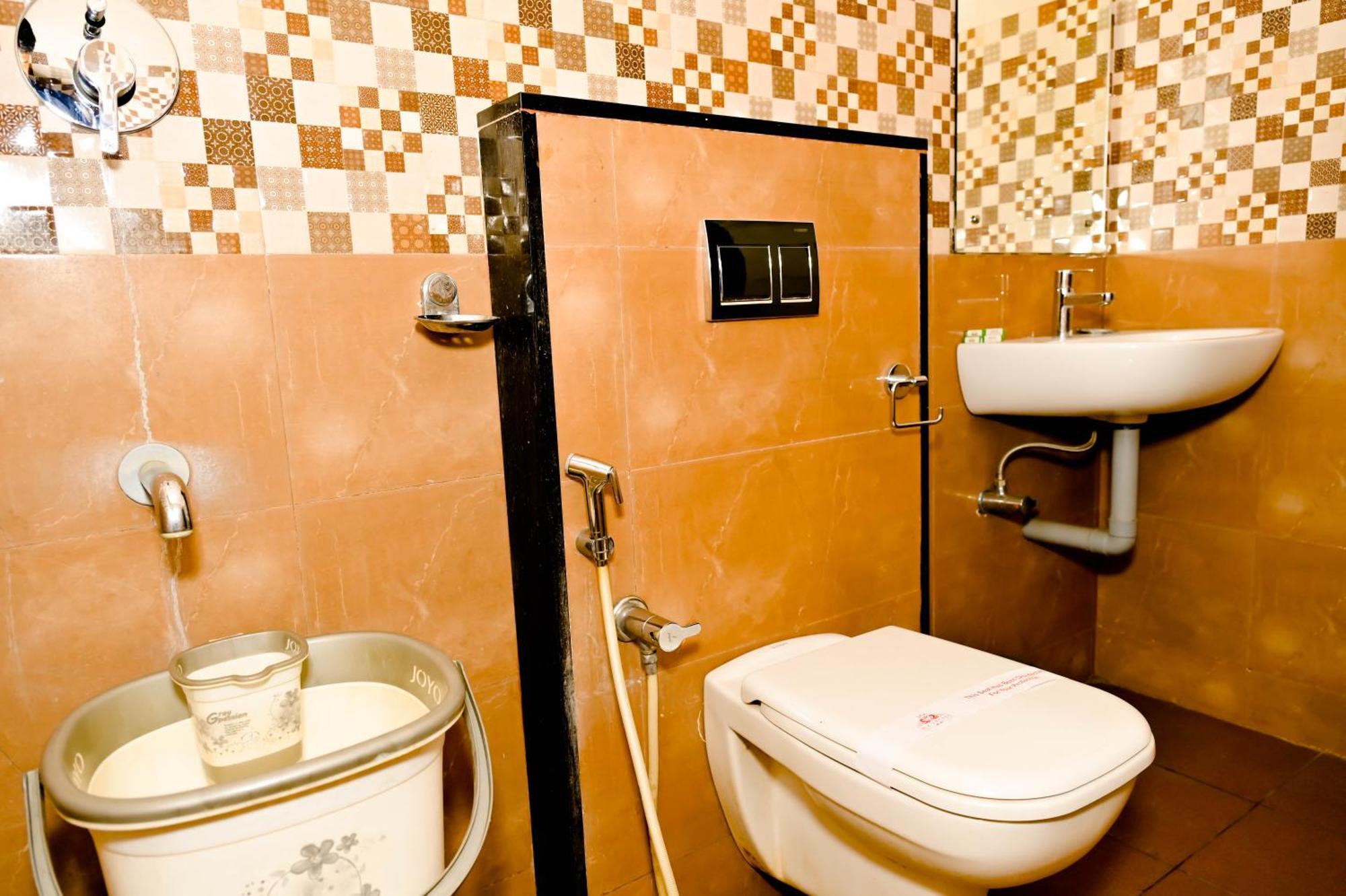 Townhouse Mk Hotel Chikmagalur Ngoại thất bức ảnh